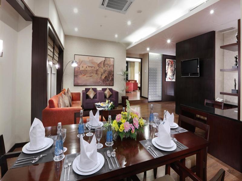 Grand Candi Hotel Semarang Exterior photo